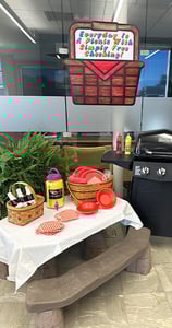 Raintree picnic theme